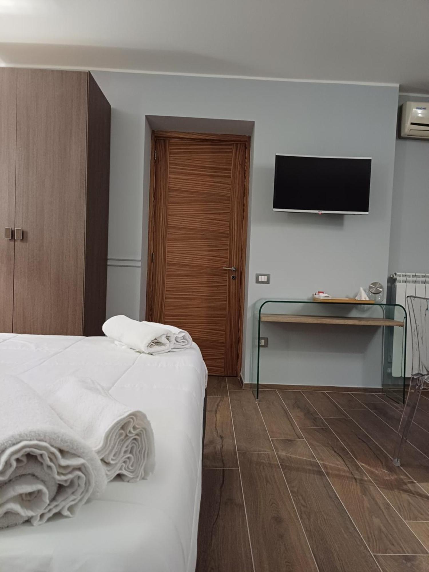 Idomeneo 63 Bed & Breakfast